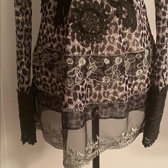 Hugging kisses Vintage stunning top size small - Picture 4 of 11